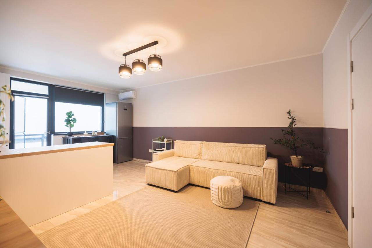 Downtown Hidden Garden With Jacuzzi In Bucharest Apartment Luaran gambar